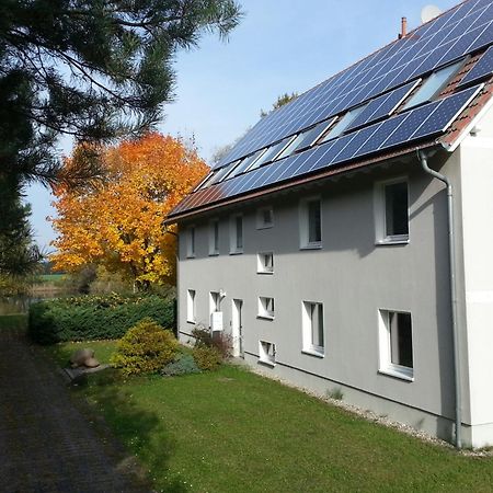 Ferienwohnungen Im Kunst.Haus Am See Doberlug-Kirchhain エクステリア 写真