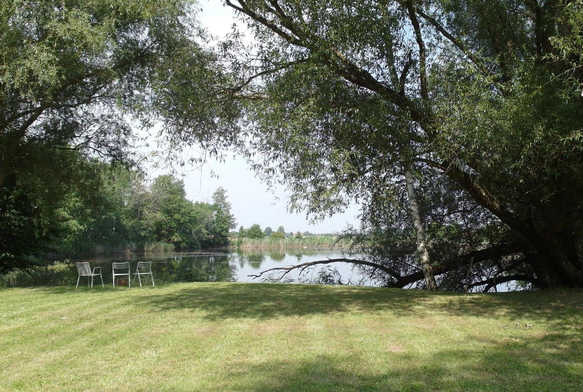 Ferienwohnungen Im Kunst.Haus Am See Doberlug-Kirchhain エクステリア 写真